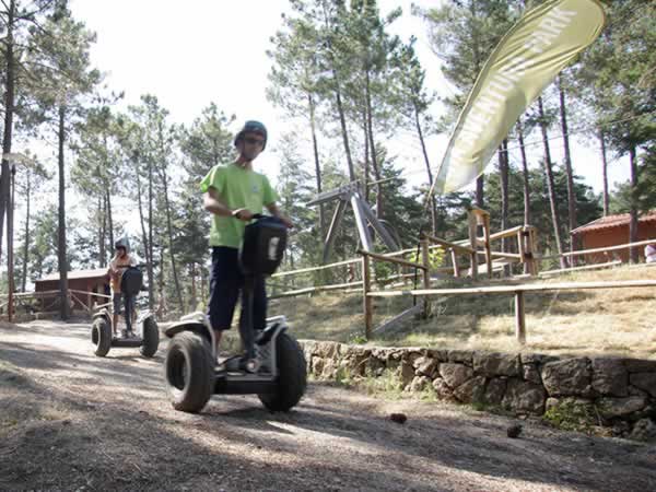 Infinita Viajes - Escapada de 1 noche con 2 actividades en Pena Aventura  Park